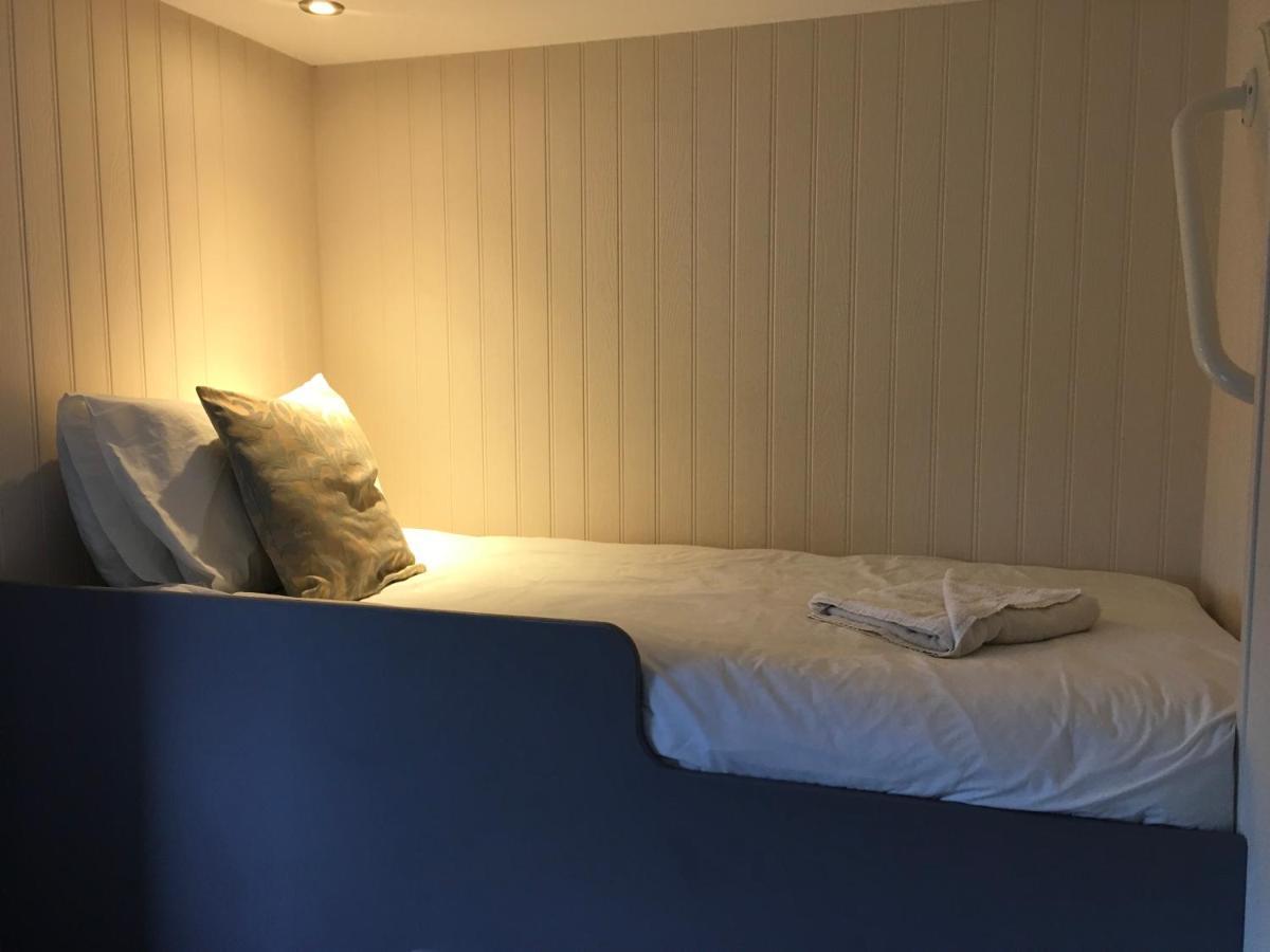 Newport Guest House Линкълн Екстериор снимка