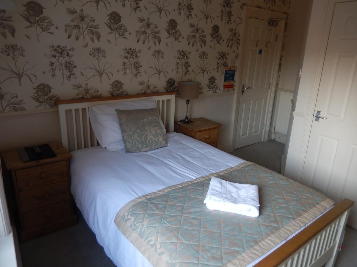 Newport Guest House Линкълн Екстериор снимка